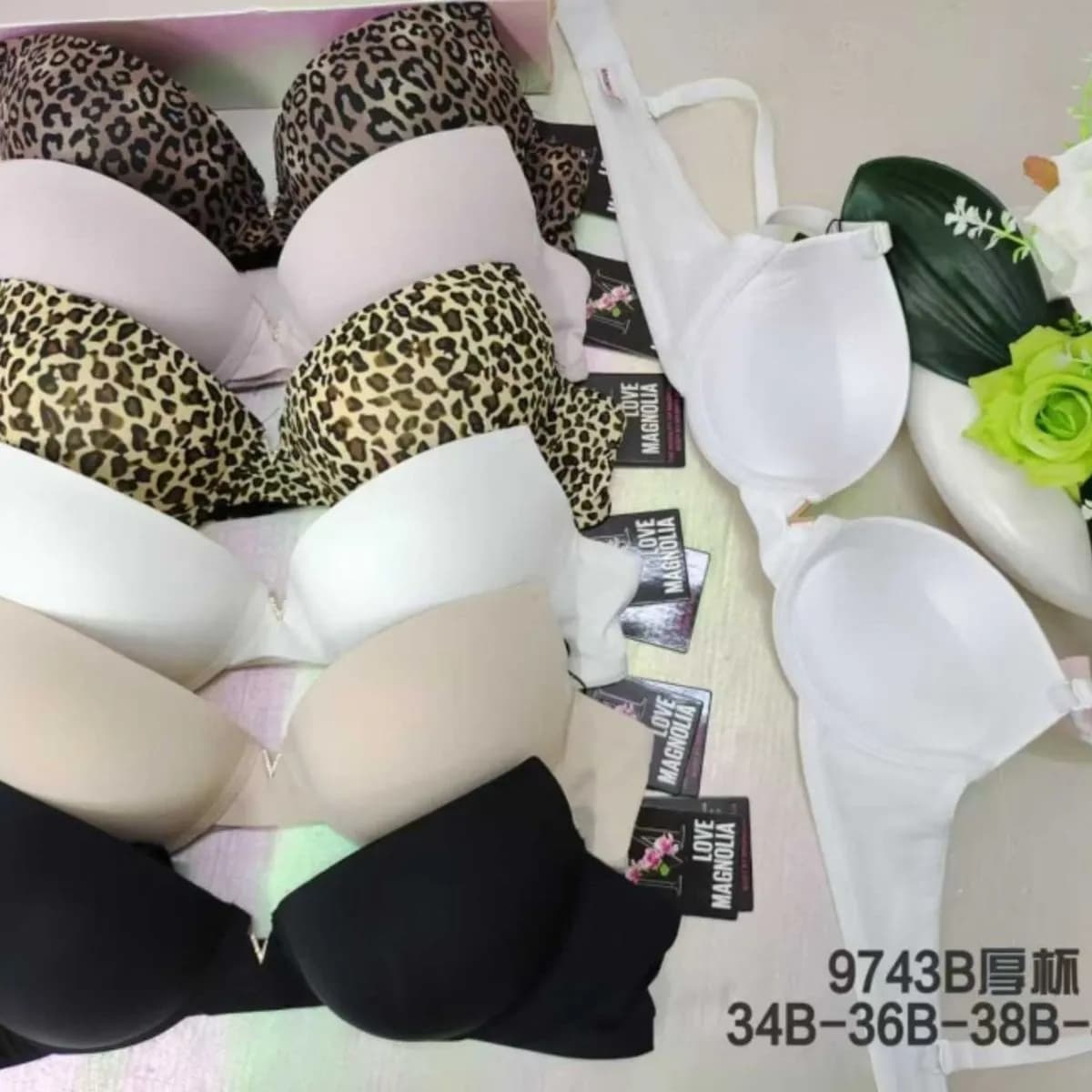 Biustonosze damskie Love Magnolia, gładkie i panterka, mix 6 szt.