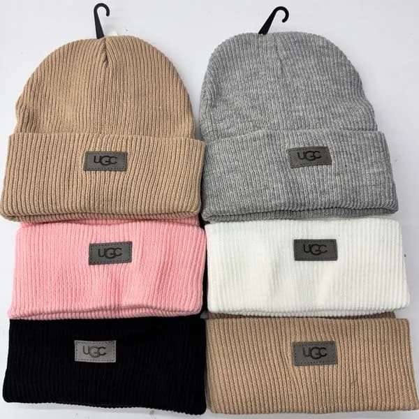 Czapka damska dziecięca prążkowana UGG mix kolorów UGC