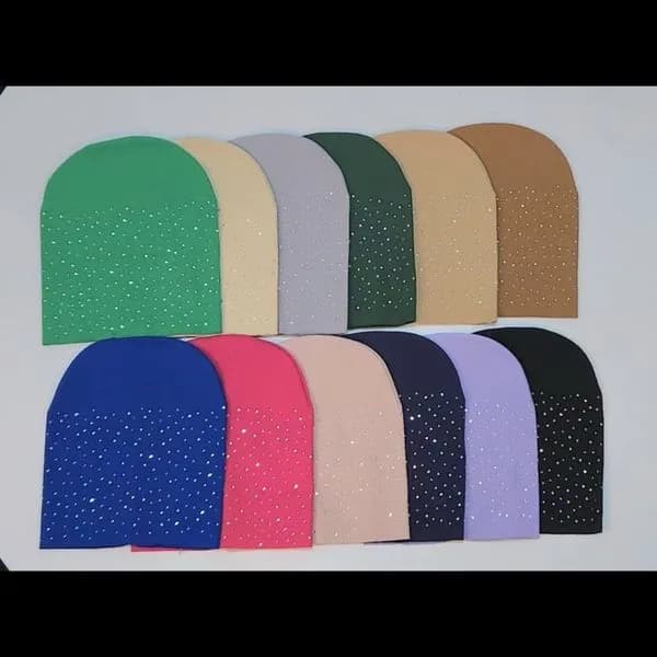 Czapka Damska Beanie z Dżetami - Mix Kolorów, 10 szt.