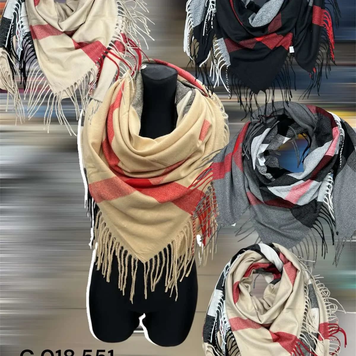 Szalik damski w kratę z frędzlami, wiskoza - mix kolorów