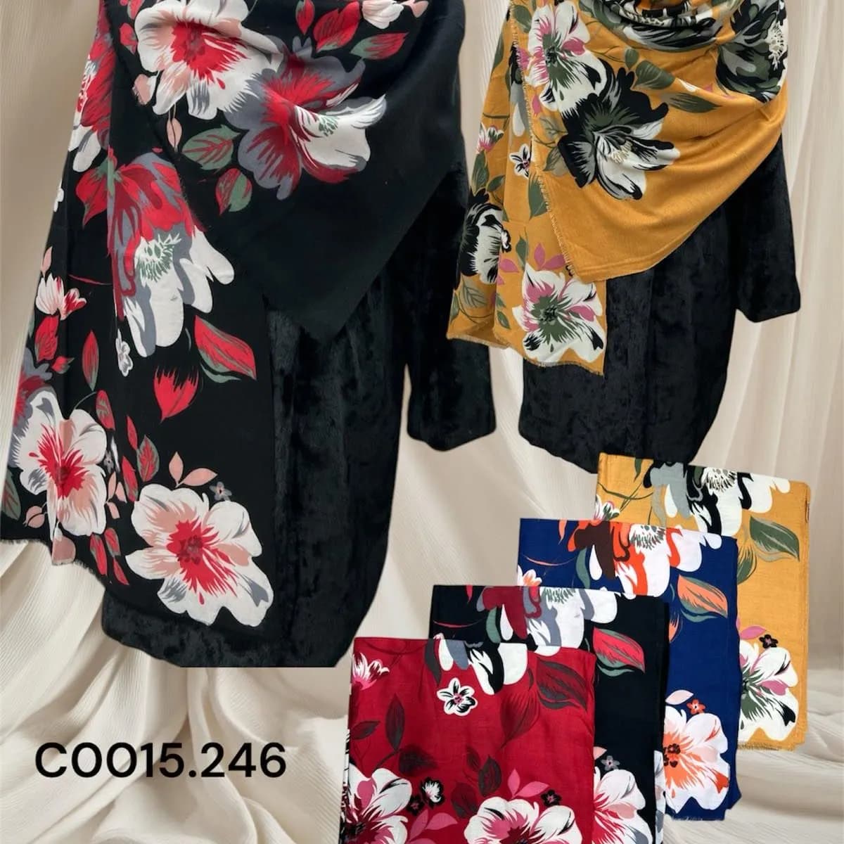 SZALIK DAMSKI w duże kwiaty, elegancka chusta - mix kolorów