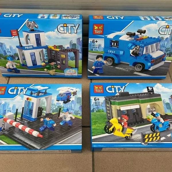 Zabawka Klocki City Police - Zestaw 4 wzory, 246-255 el., Światła