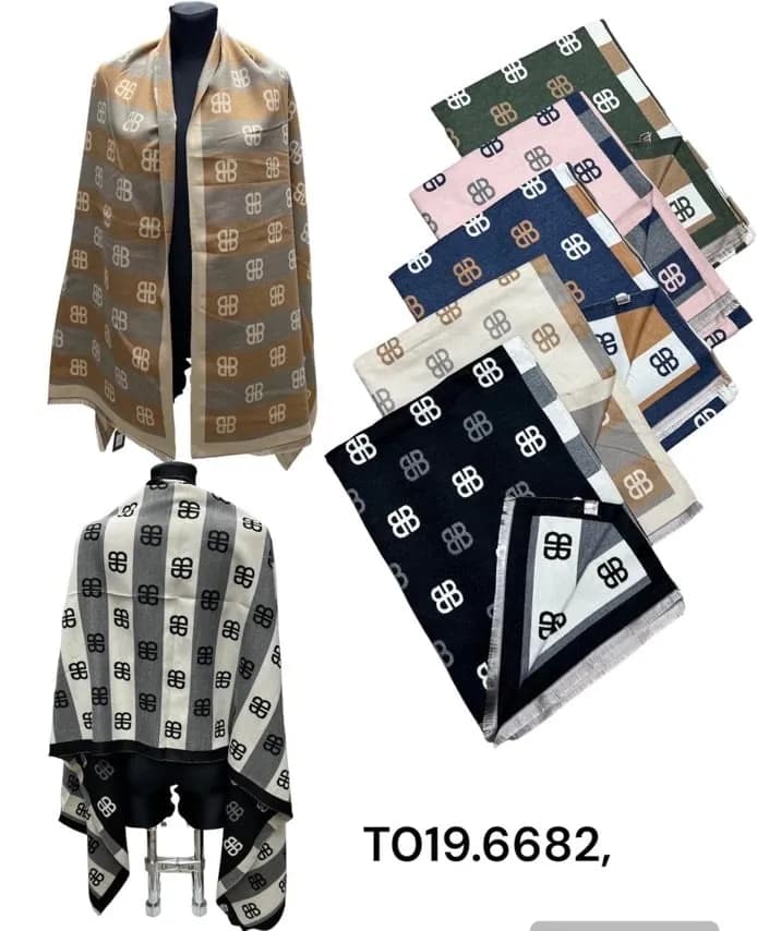 Szaliki damskie w logotypy, eleganckie chusty - mix kolorów 12 szt.