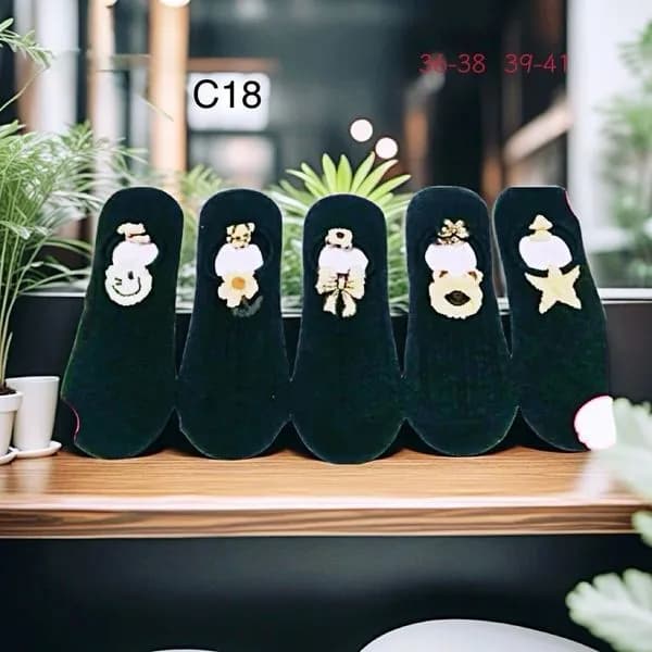 Skarpetki damskie czarne welurowe z aplikacjami 36-38/39-44