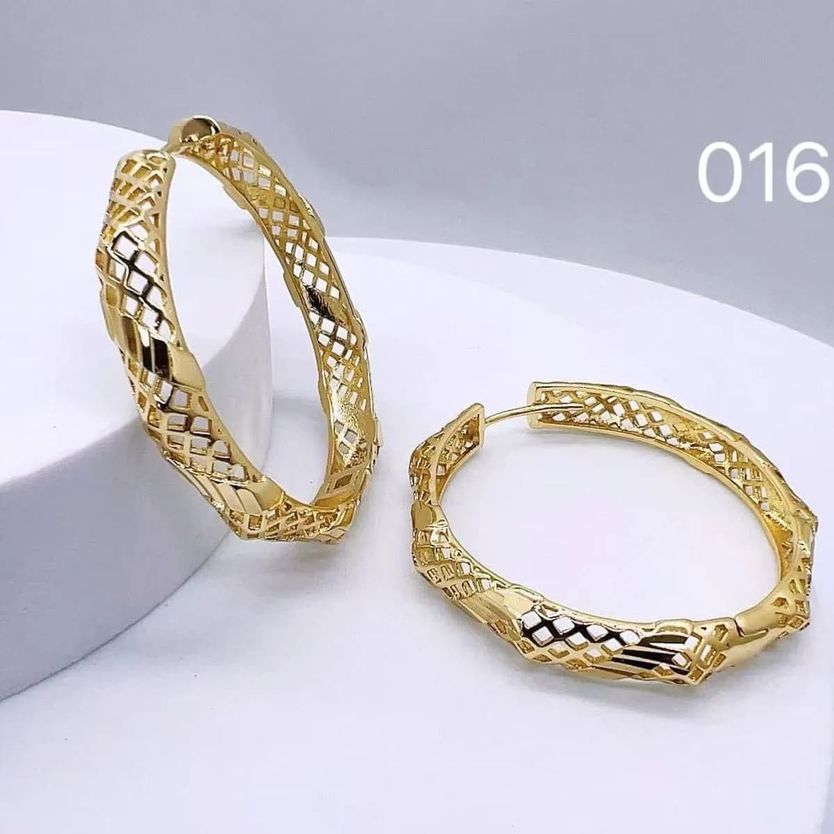 KOLCZYKI DAMSKIE złote koła ażurowe wzór 12 sztuk