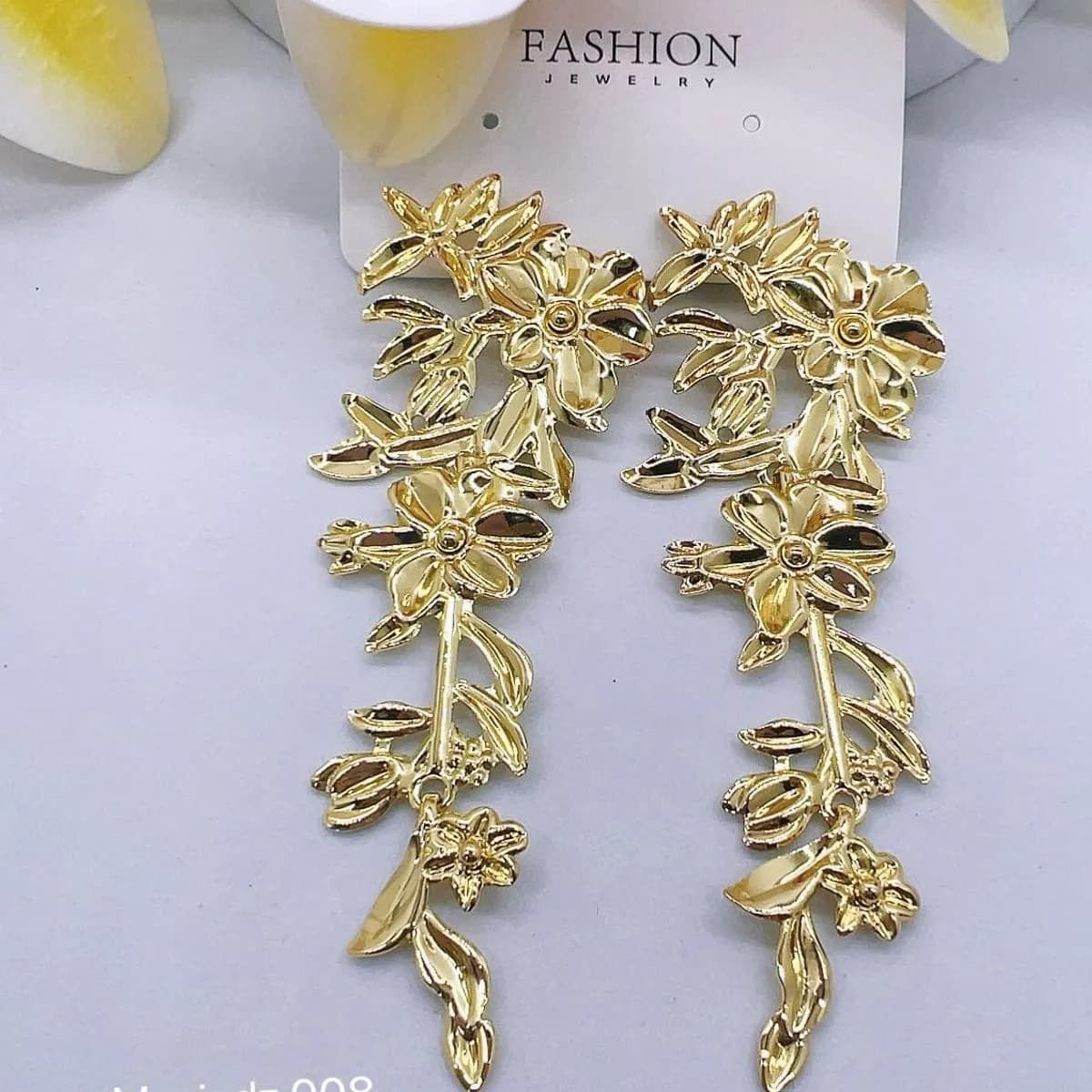 Kolczyki damskie wiszące złote kwiaty mosiądz