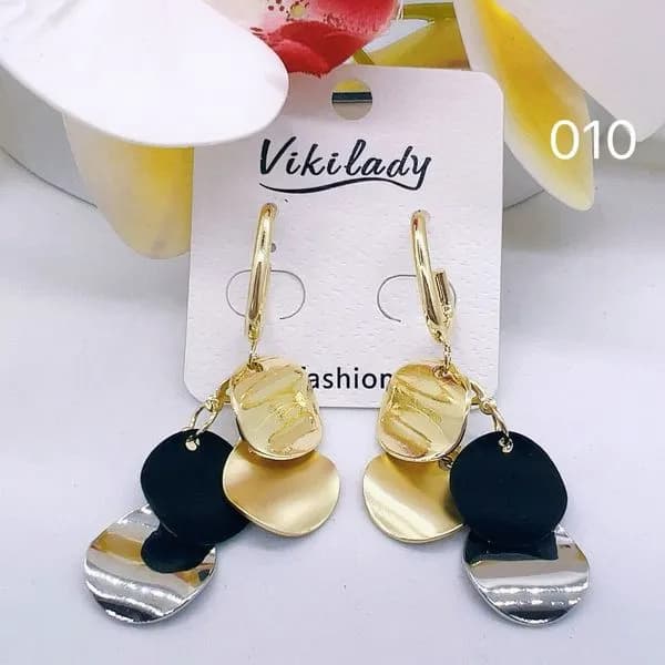 Kolczyki damskie wiszące Vikilady, złote z czarnymi krążkami, 12szt