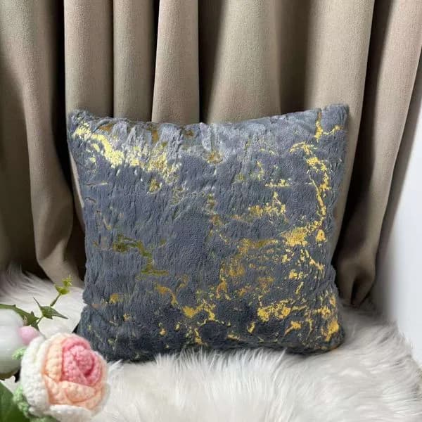 Poszewka dekoracyjna 40x40cm szara ze złotym wzorem marmur plusz