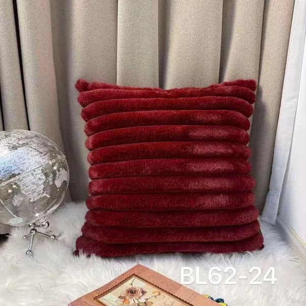 Poszewka dekoracyjna 40x40cm pluszowa prążkowana bordowa