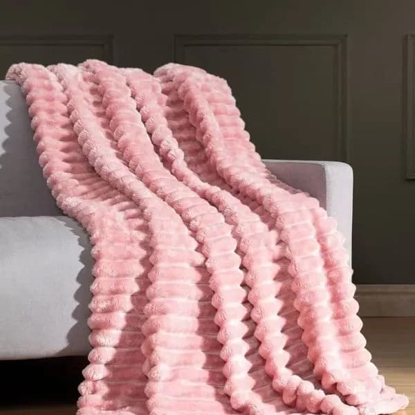 Koc puszysty 160x200cm różowy prążkowany miękki