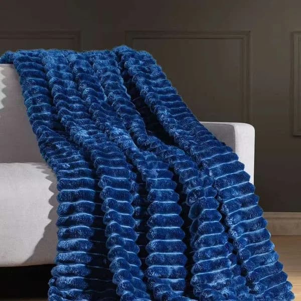 Koc tłoczony 160x200cm, miękki pluszowy granatowy