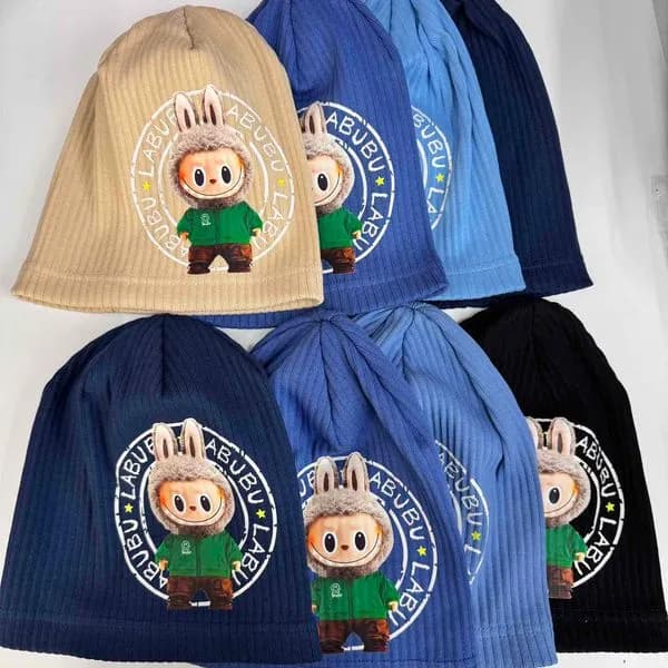 Czapki dziecięce prążkowane Labubu - mix kolorów, 10 szt.