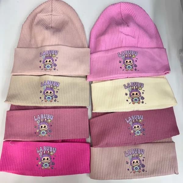 Czapki dziecięce prążkowane LABUBU, mix kolorów, 10 szt.