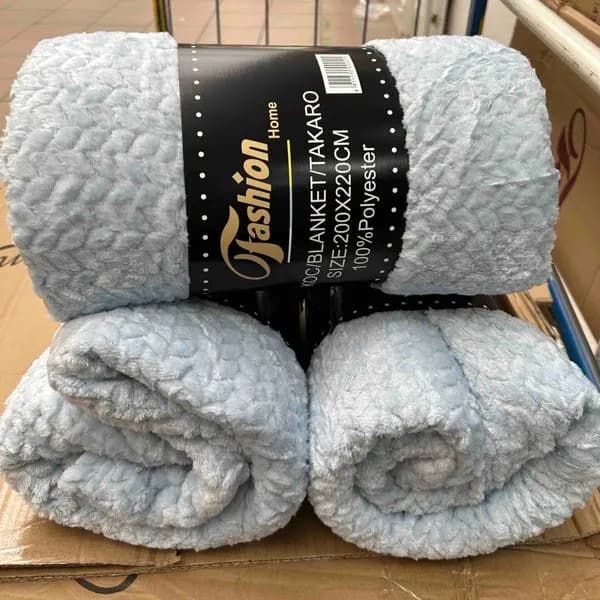 Koc Fashion Home 200x220cm błękitny tłoczony 100% poliester