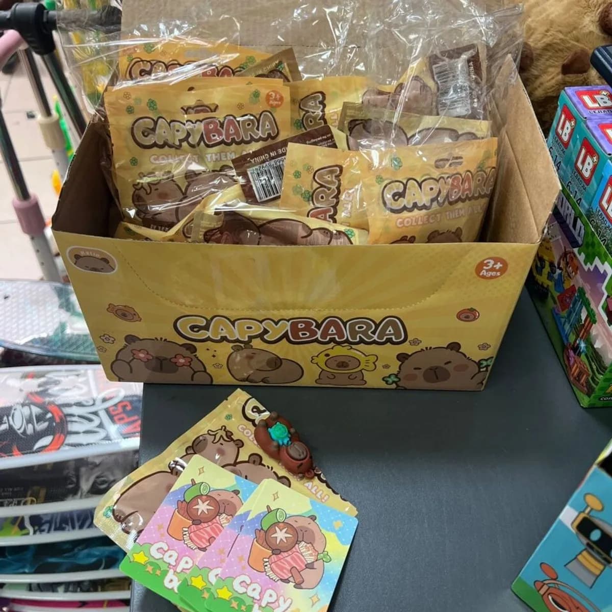 Brelok do Kluczy Capybara Figurka Kolekcjonerska 12 szt