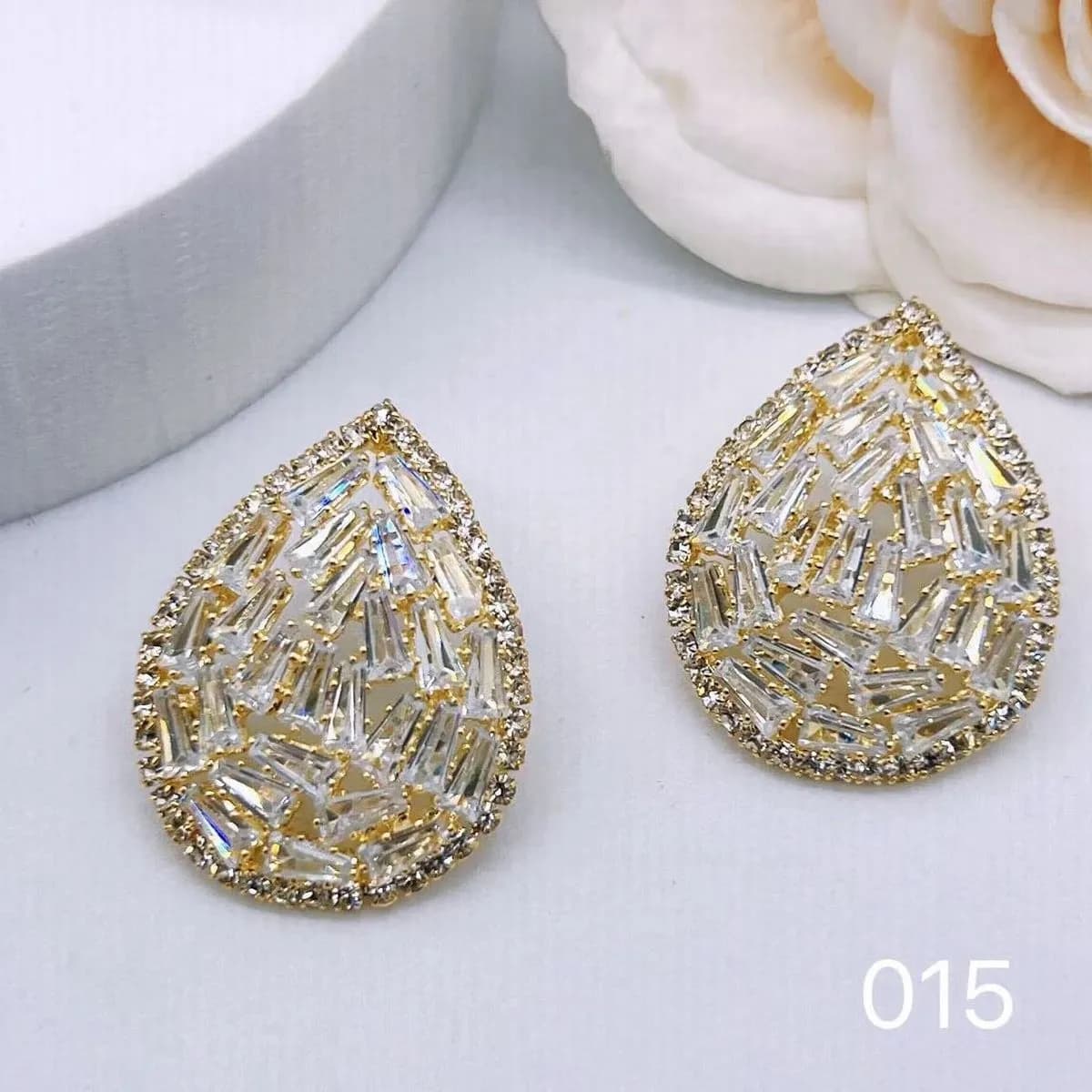 Kolczyki wiszące damskie złote łezka cyrkonie 290825-115