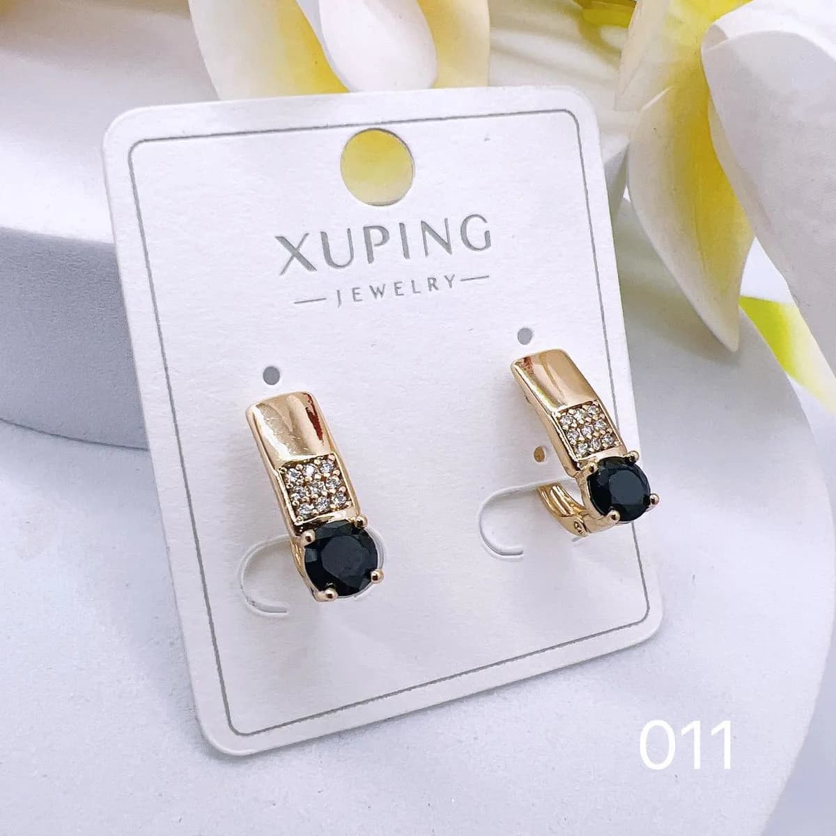 Kolczyki Damskie Xuping Złote z Czarnym Oczkiem i Cyrkoniami
