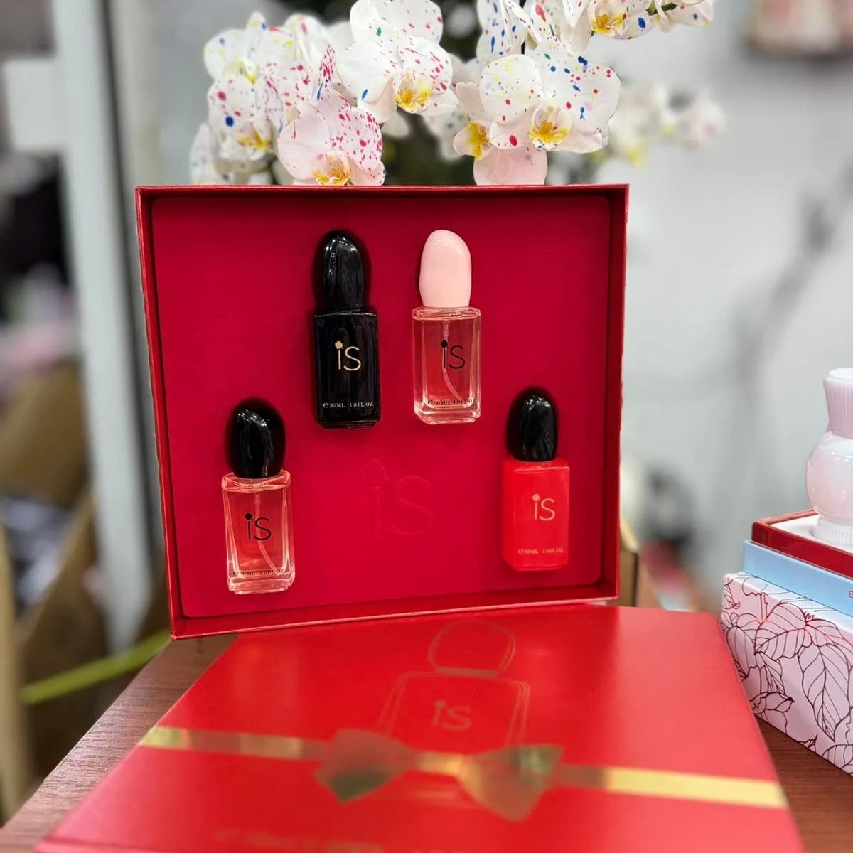 Zestaw perfum IS w pudełku prezentowym 4x15ml