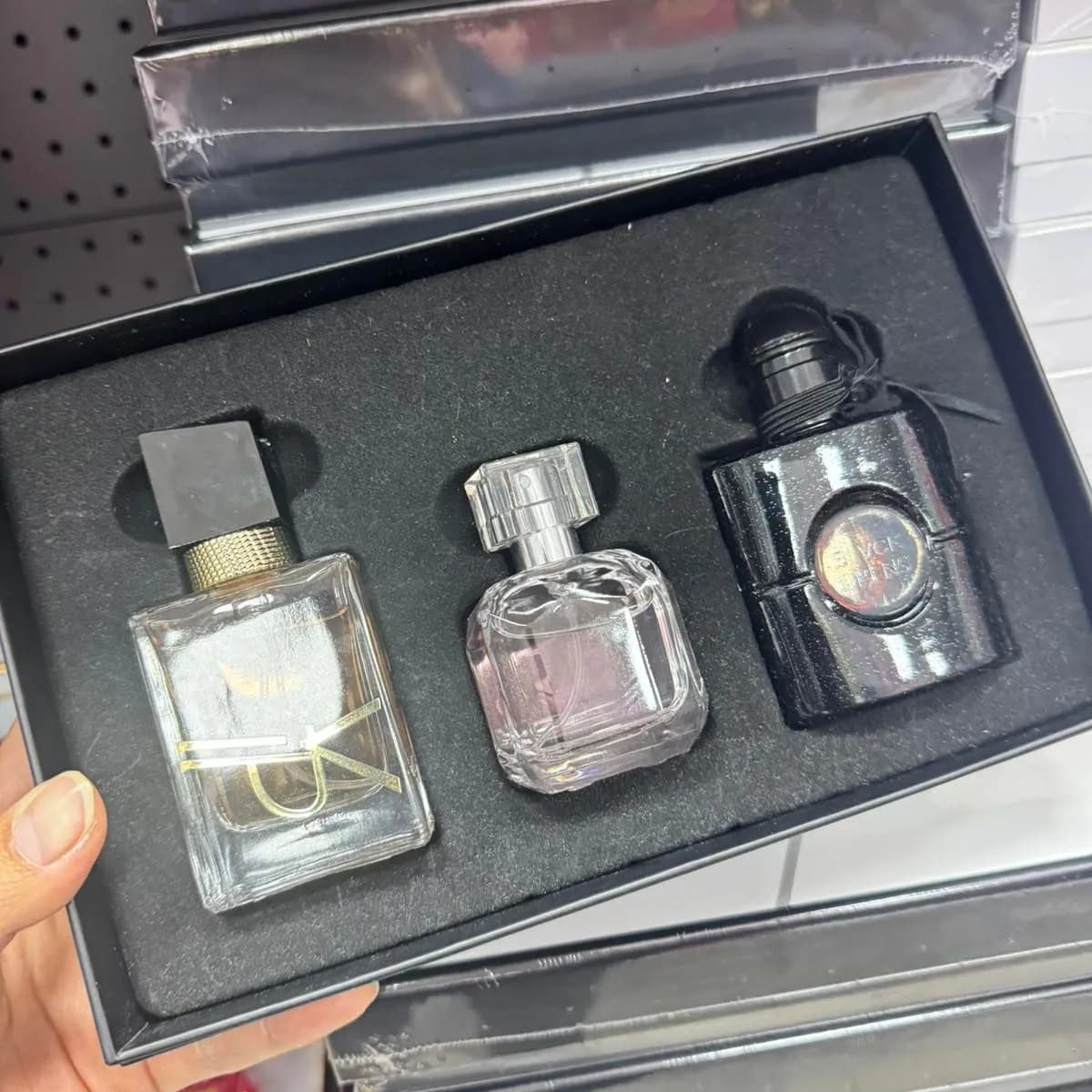 Zestaw 3 testerów perfum w czarnym pudełku prezentowym