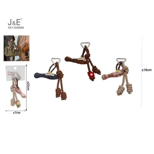 Brelok do kluczy J&E z sznurkami i kwiatem 18cm