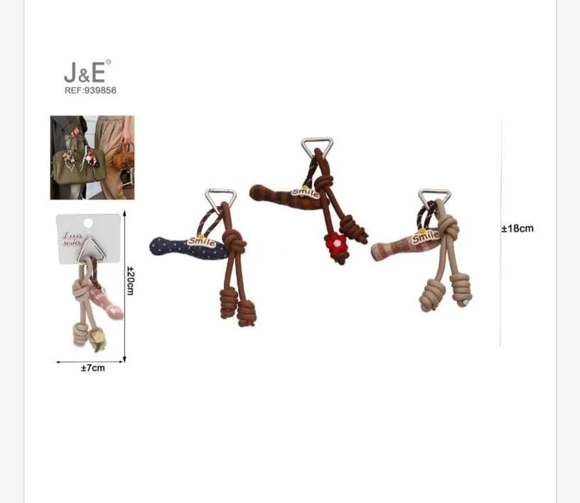 Brelok do kluczy J&E z sznurkami i kwiatem 18cm