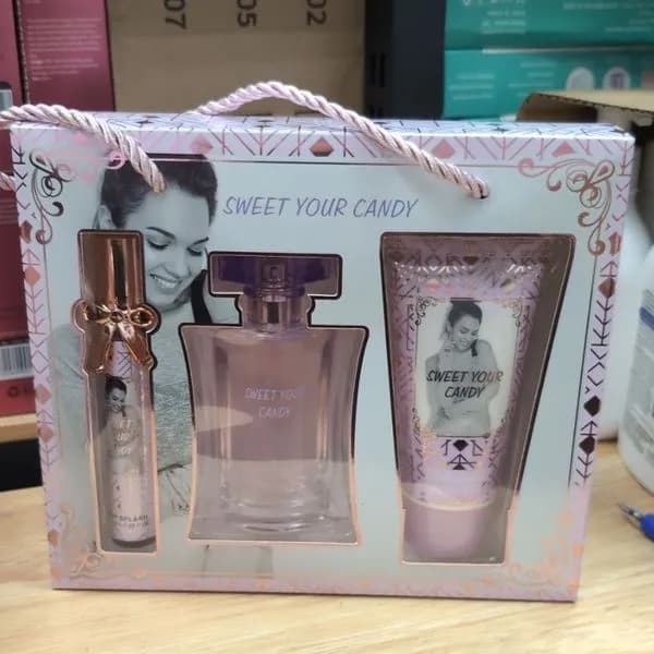 Zestaw prezentowy damski Sweet Your Candy perfumy + balsam