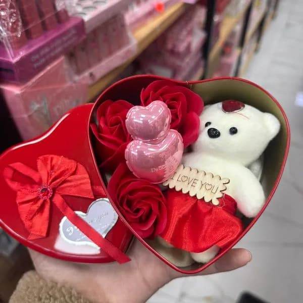 Pudełko Prezent Kwiaty&amp; Szminka