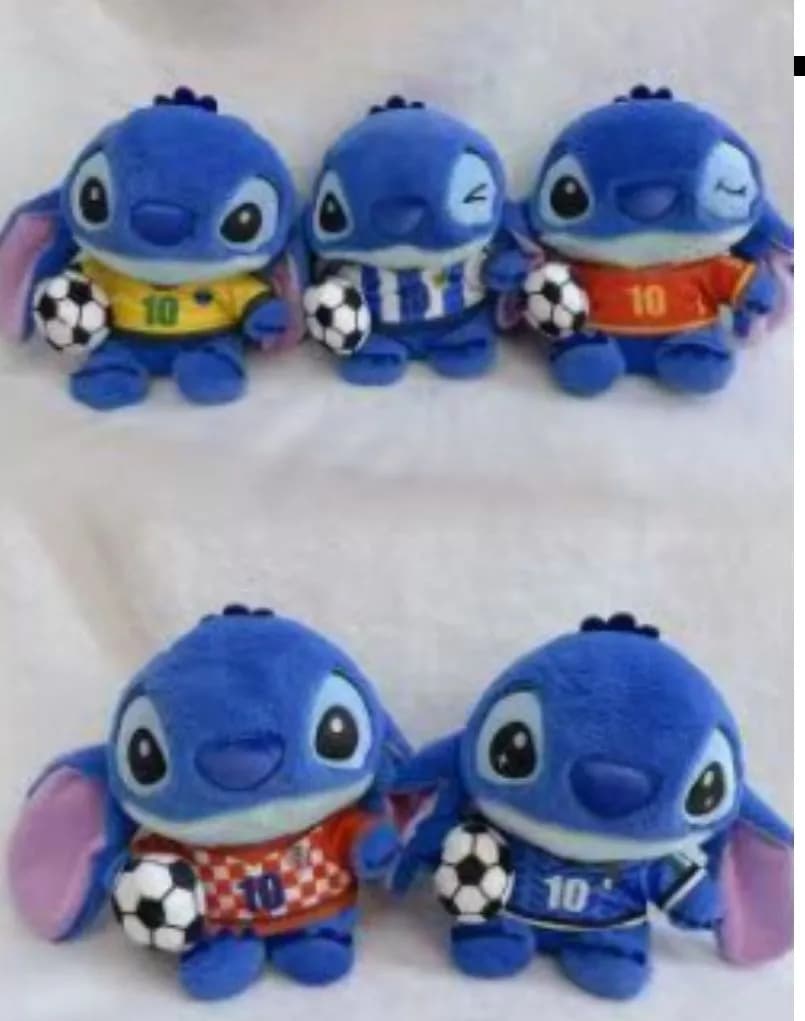 Maskotka Pluszowa Stitch 25cm Piłkarz