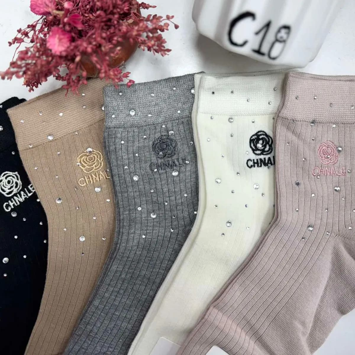 Skarpetki damskie z cekinami CHNA beżowe/czarne/szare/białe
