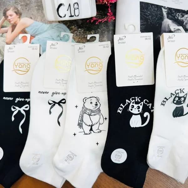 Skarpetki damskie YANG z nadrukami Black Cat i Panda C18