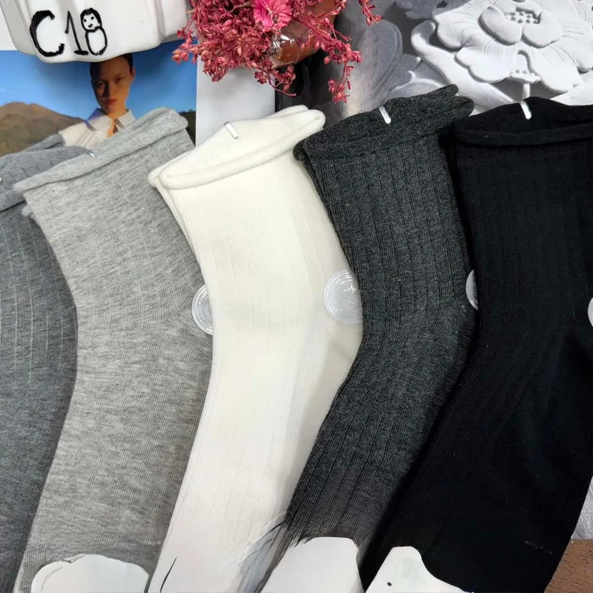 Skarpetki damskie C18 4 pary: biały, szary jasny, szary ciemny, czarny
