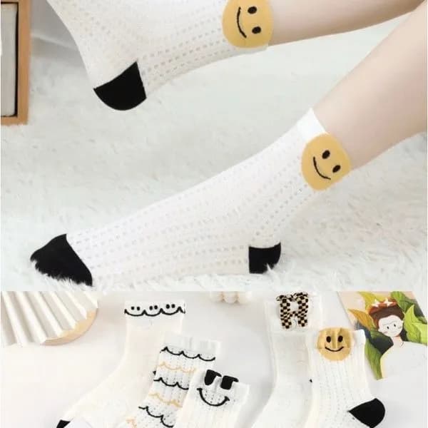 Skarpetki damskie białe z czarnymi końcami i emotikonami