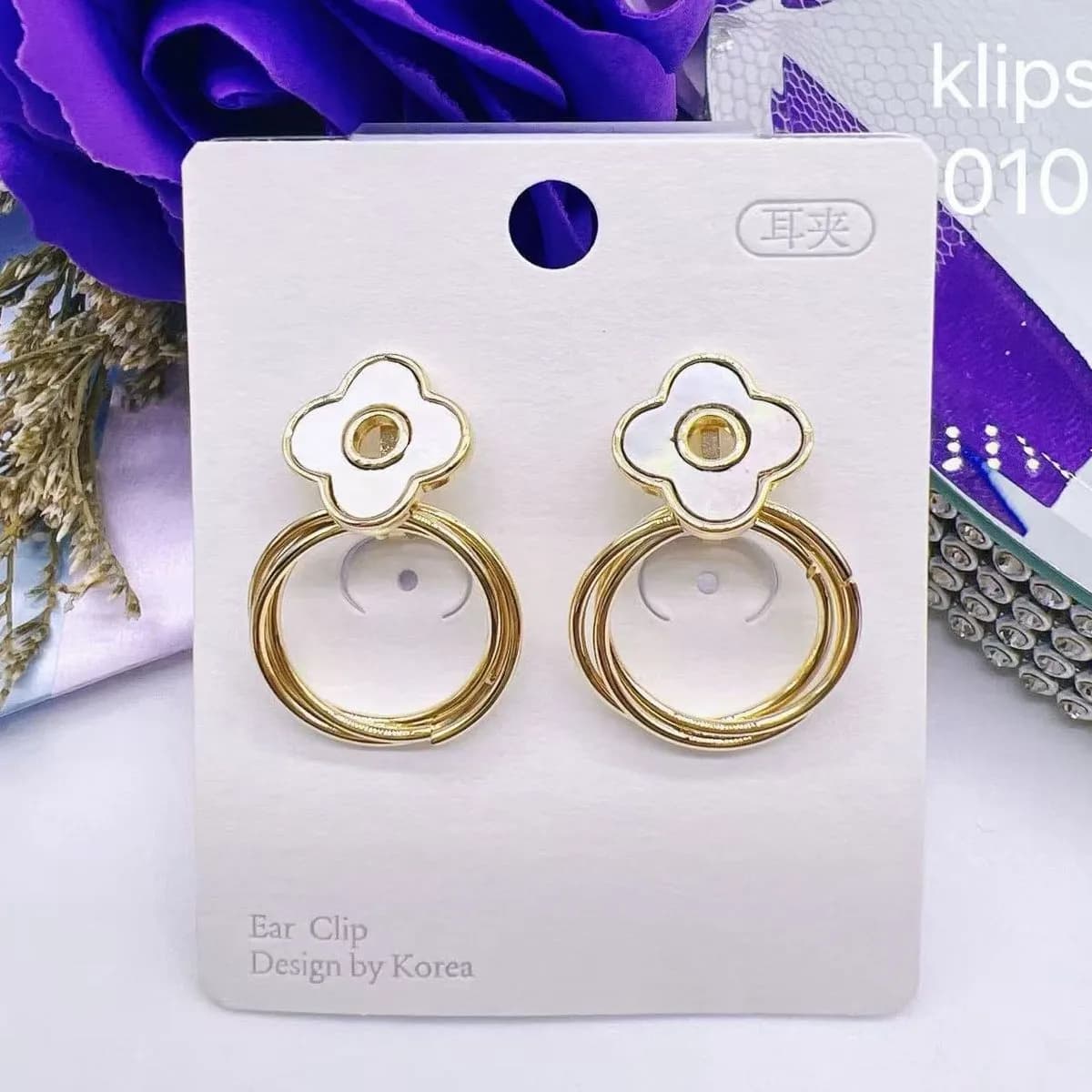 Kolczyki damskie Ear Clip kwiatowe złote białe 40925-40