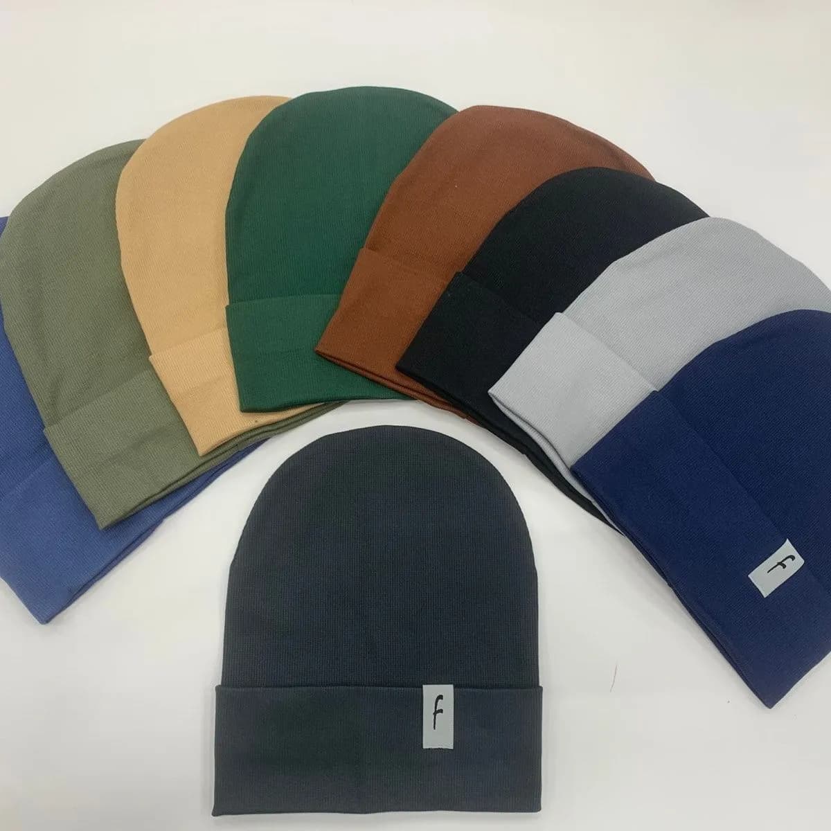 Czapki damskie beanie, 10 kolorów, op. 10 szt