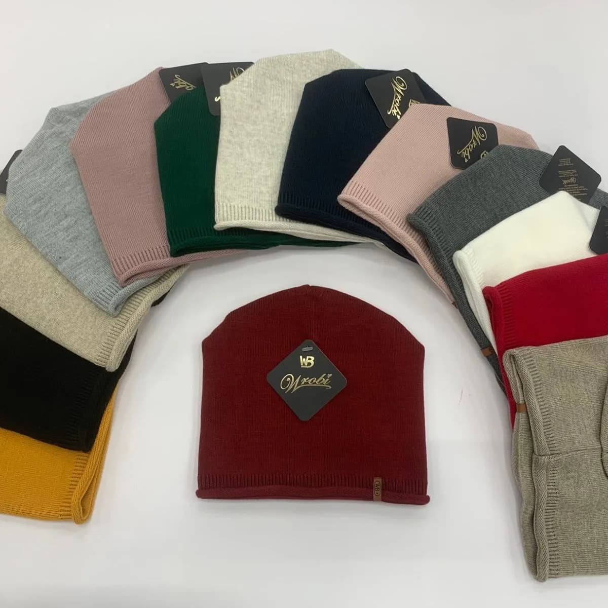 Czapki damskie beanie różne kolory 50925-124