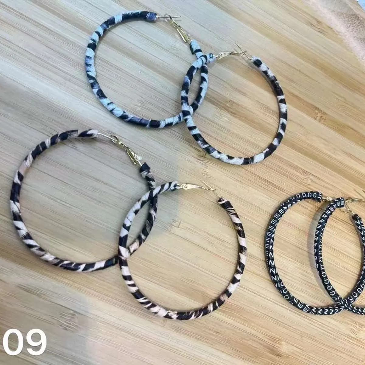 Kolczyki damskie hoops w wzór cętkowany 50925-20
