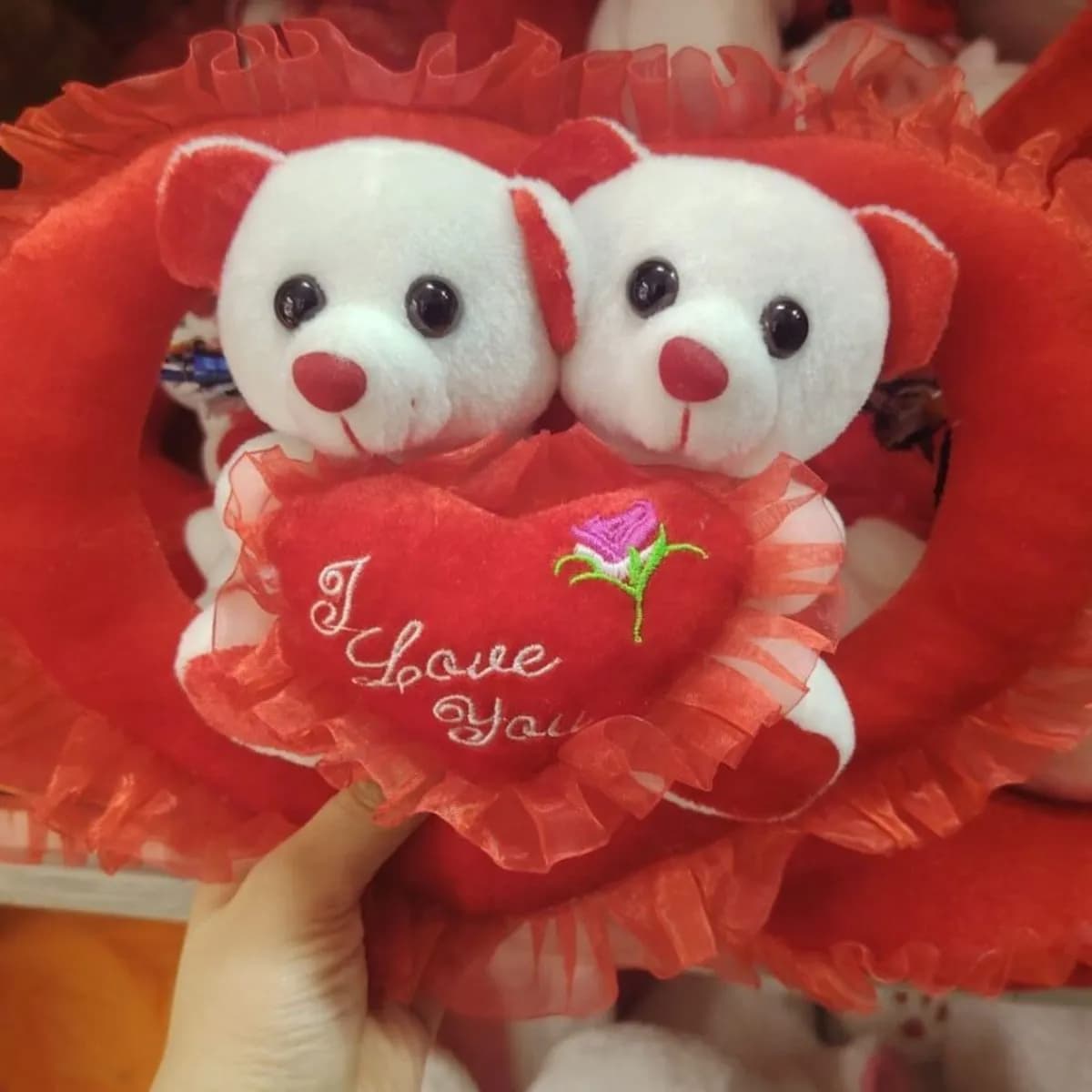 Pluszowa maskotka dwa białe misie w czerwonym sercu