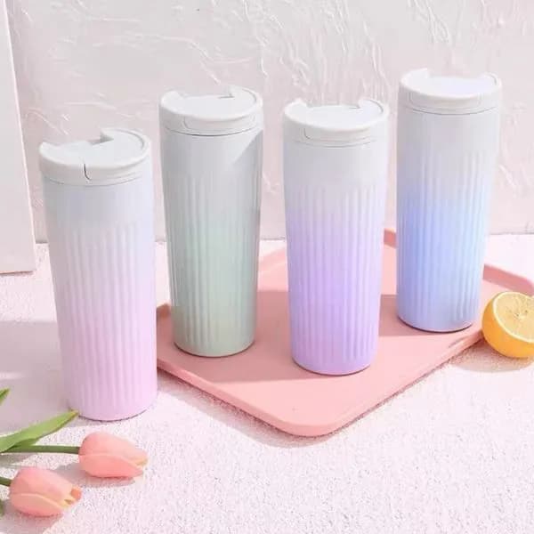 Kubek do kawy 580ml termiczny prążkowany mix kolorów