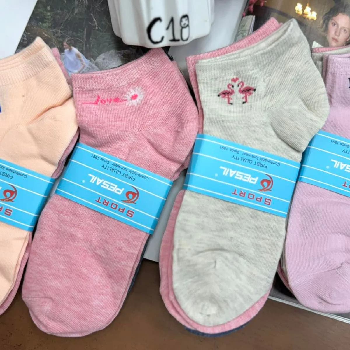 Skarpetki damskie S z motywami serce flaming kot 4 pary