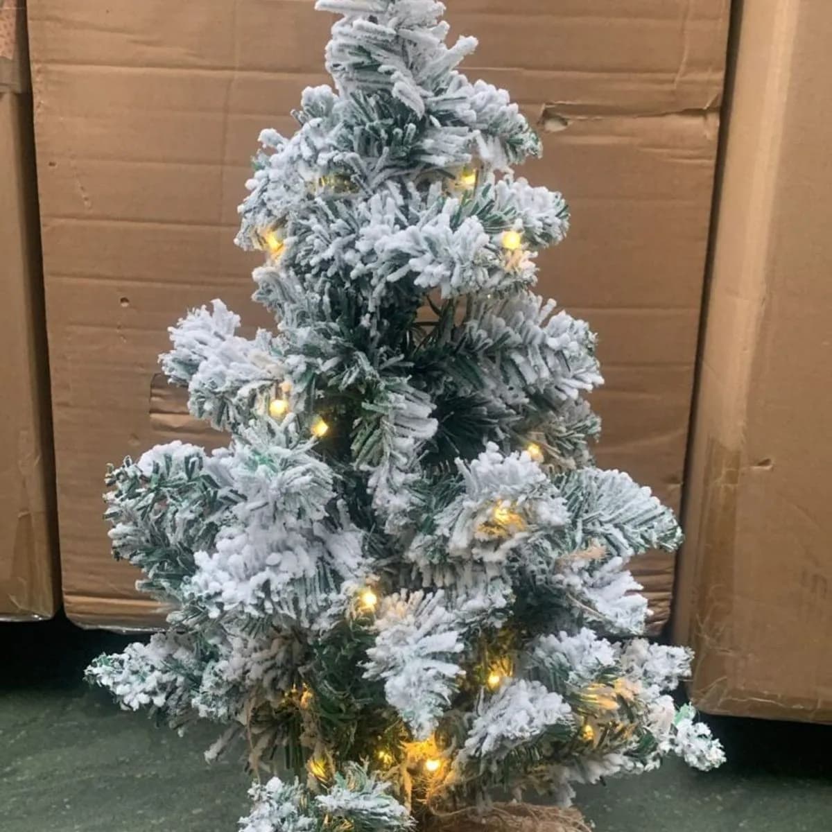 Choinka sztuczna 60cm z lampkami LED