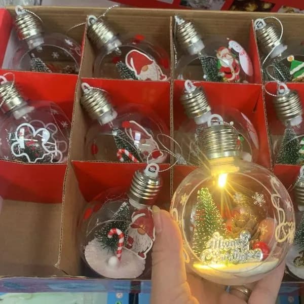 Kula dekoracyjna LED świąteczna ze śniegiem 81025-497