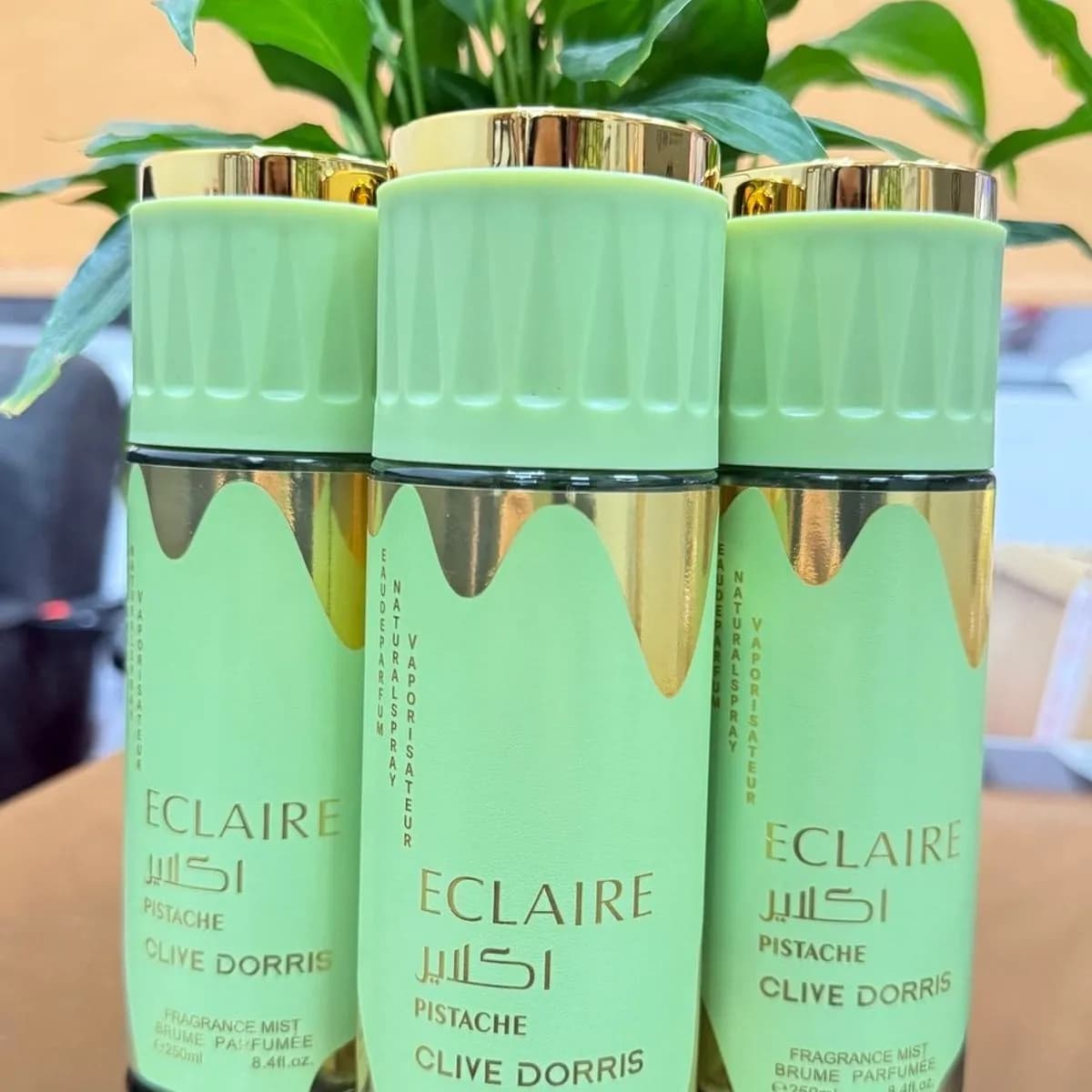 Dezodorant w sprayu Eclaire Olive Norris 250ml