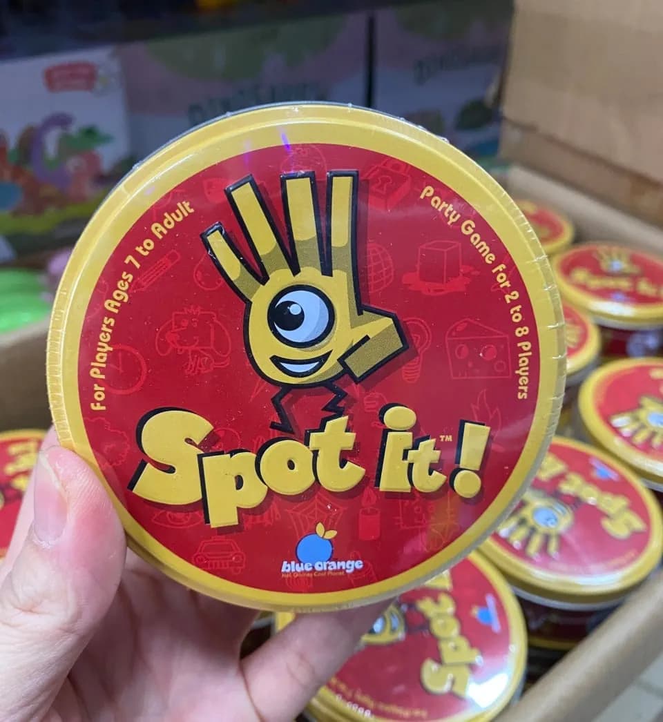 Gra karciana Spot It! w metalowej puszce, dla dzieci i dorosłych