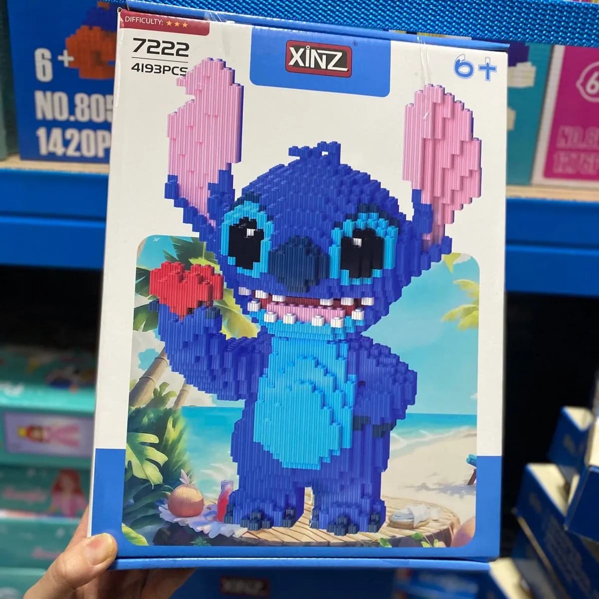 Klocki konstrukcyjne XINZ 7222 Stitch z sercem 4193PCS