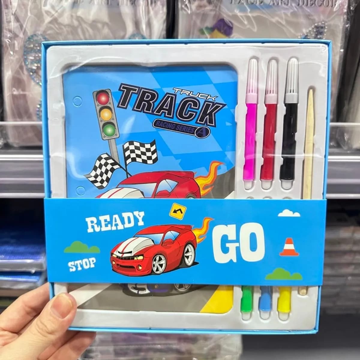 Zestaw kreatywny "Free Style" z dinozaurami, pisaki i plansze