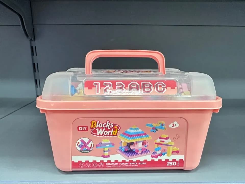 Klocki konstrukcyjne Blocks World DIY 250 el. w różowej walizce