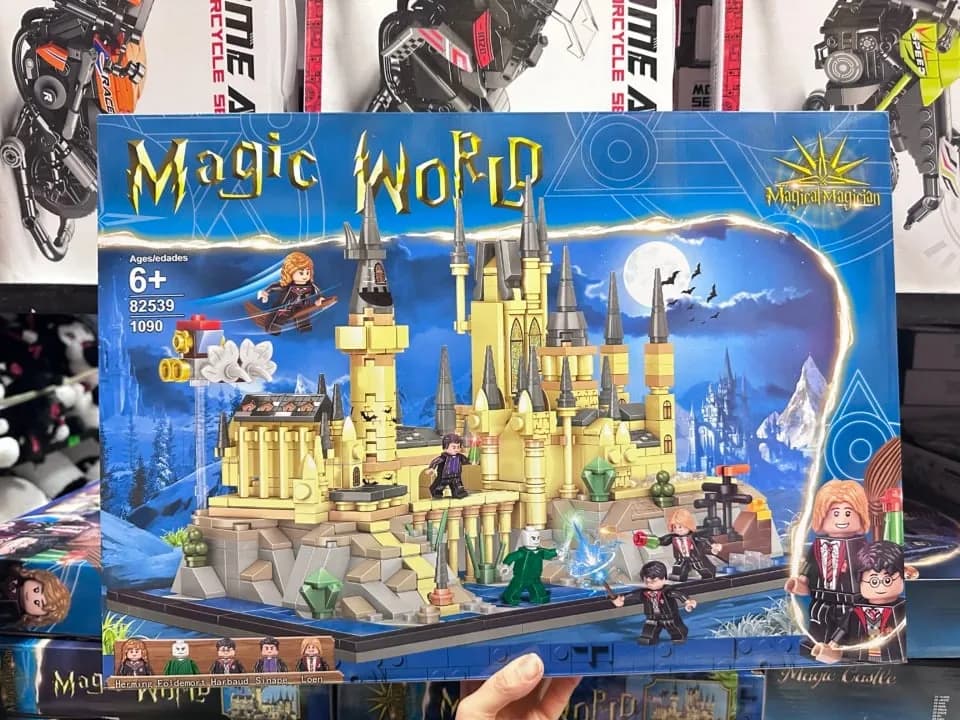 Klocki Magic World Zamek Magiczny 1090 el. Magical Magician 82539