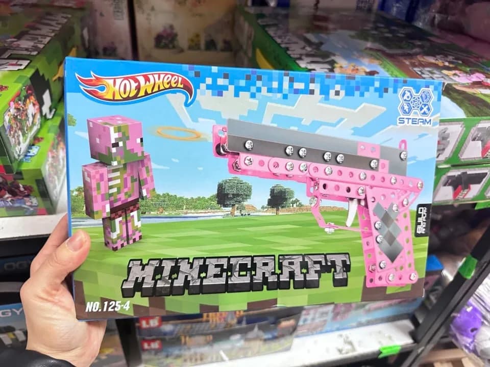 Zestaw konstrukcyjny pistolet Minecraft Hot Wheels PK12864 różowy
