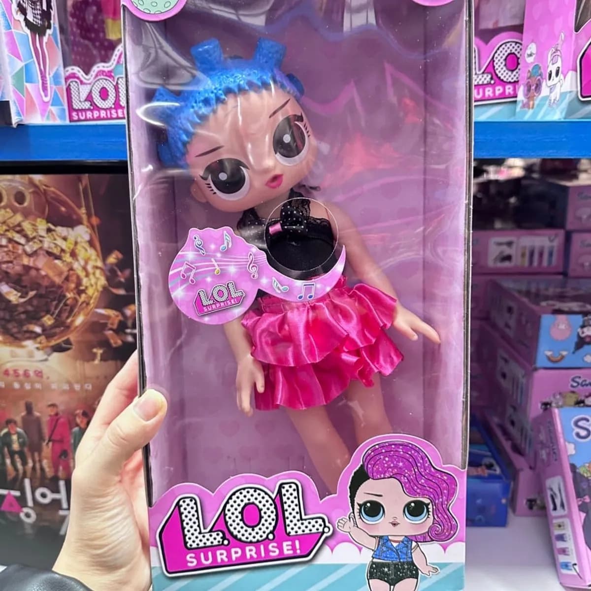 Lalka LOL Surprise niebieskie włosy różowa sukienka 6szt