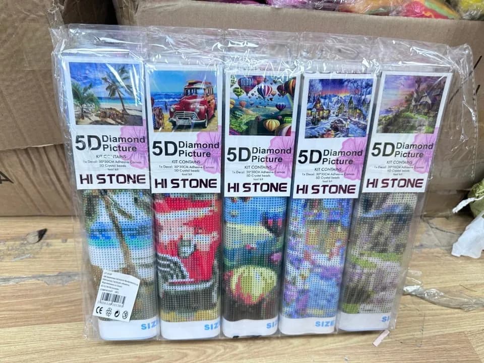 Zestaw haftu diamentowego 5D Hi Stone 30x30cm - mix wzorów